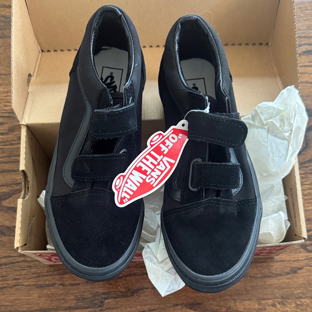 Vans Kids Black Sneakers Size 3Y with Velcro Straps NWT